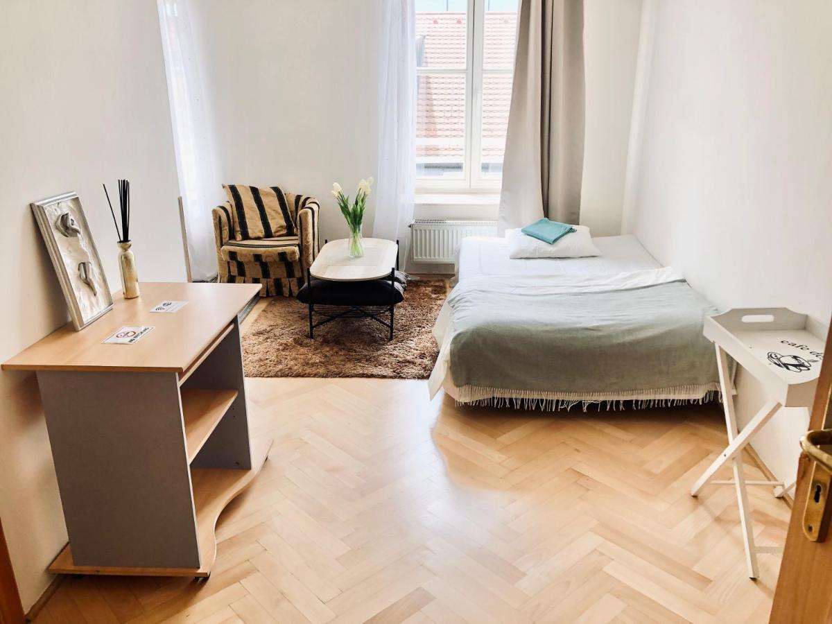 Old Town City Apartment Прага Екстер'єр фото